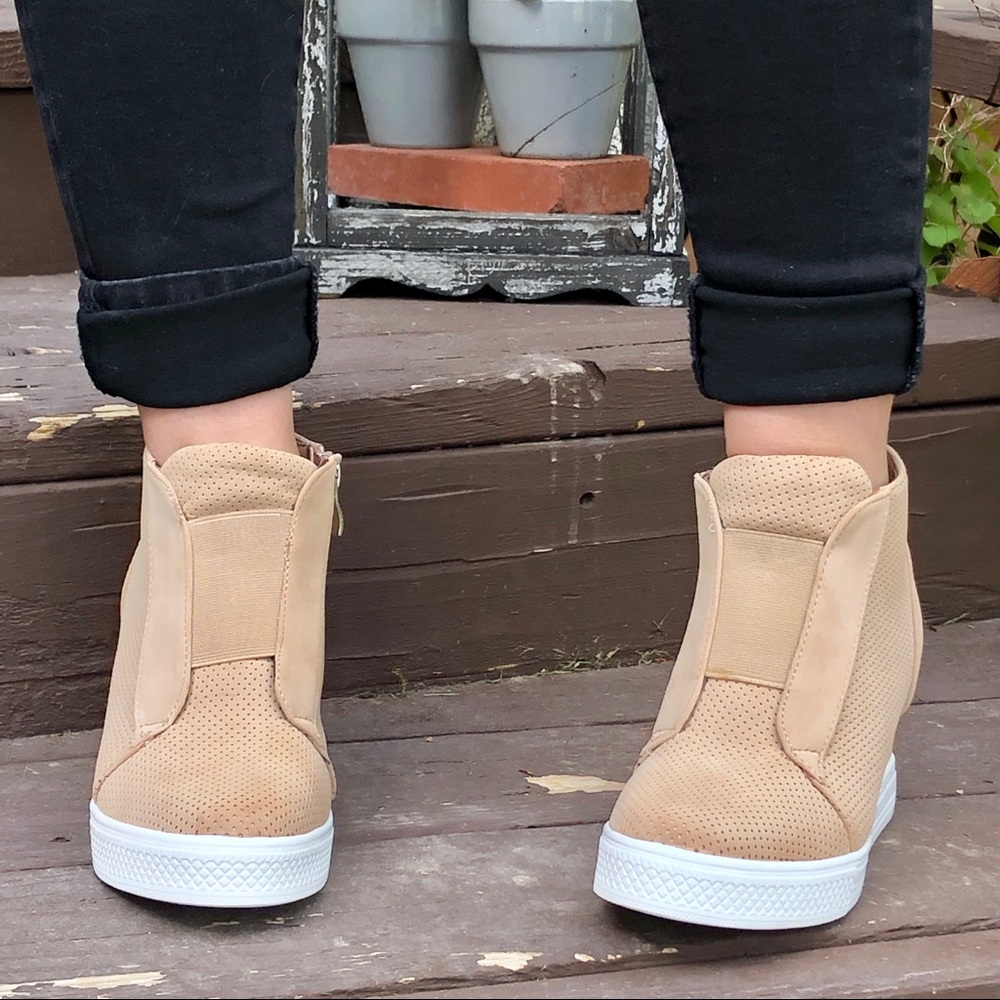 LAST PAIR! New! Wedge Sneakers in Blush and White - Picture 3 of 5